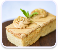 imagen de postre con nueces y hojas de menta